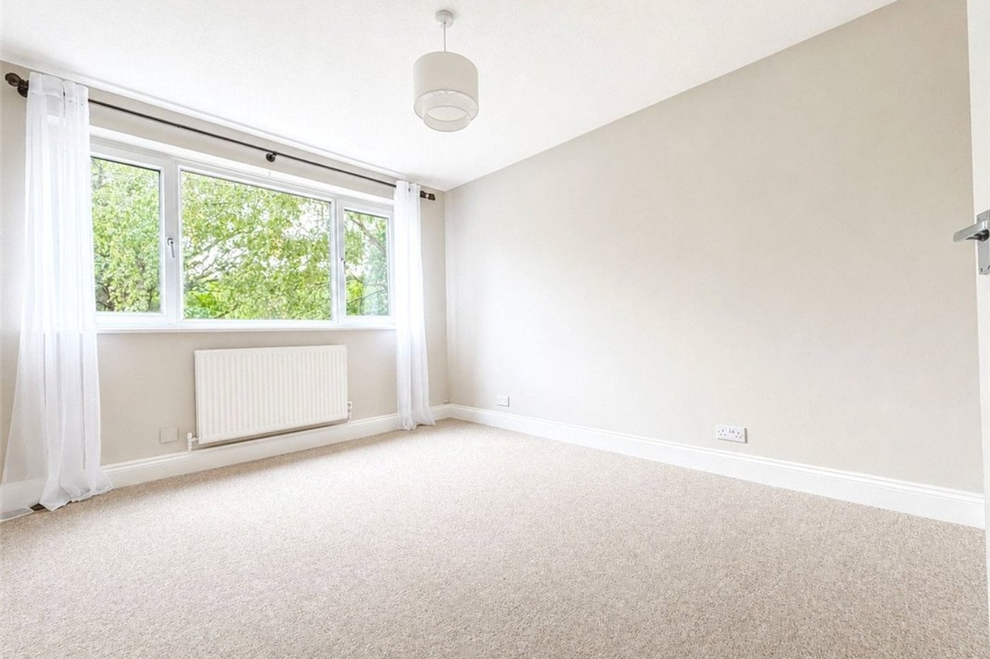 2 bedroom property for sale in Orpington | Robinson Jackson