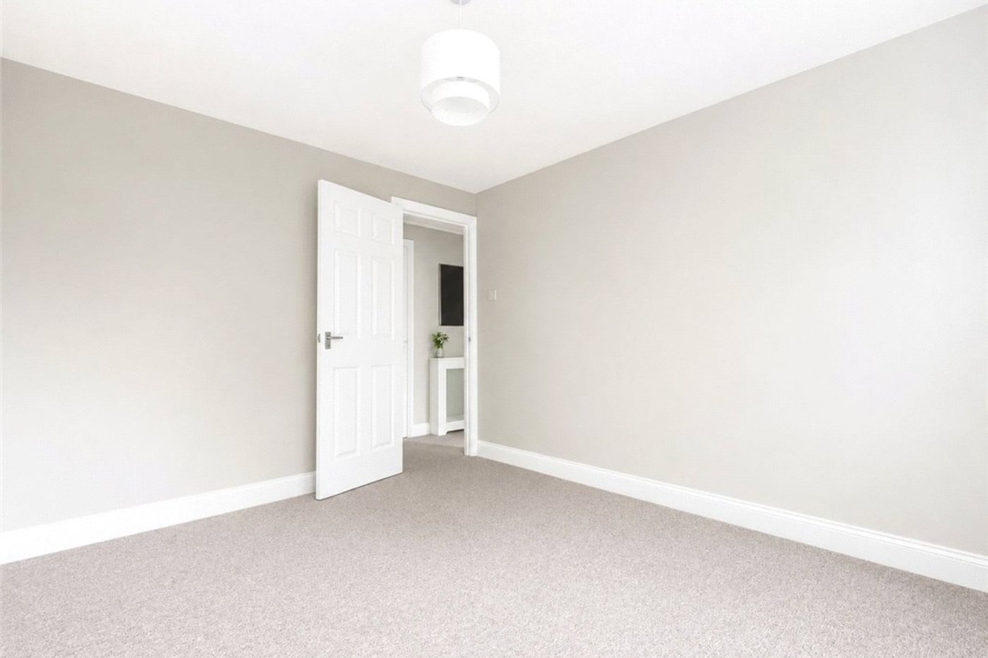2 bedroom property for sale in Orpington | Robinson Jackson