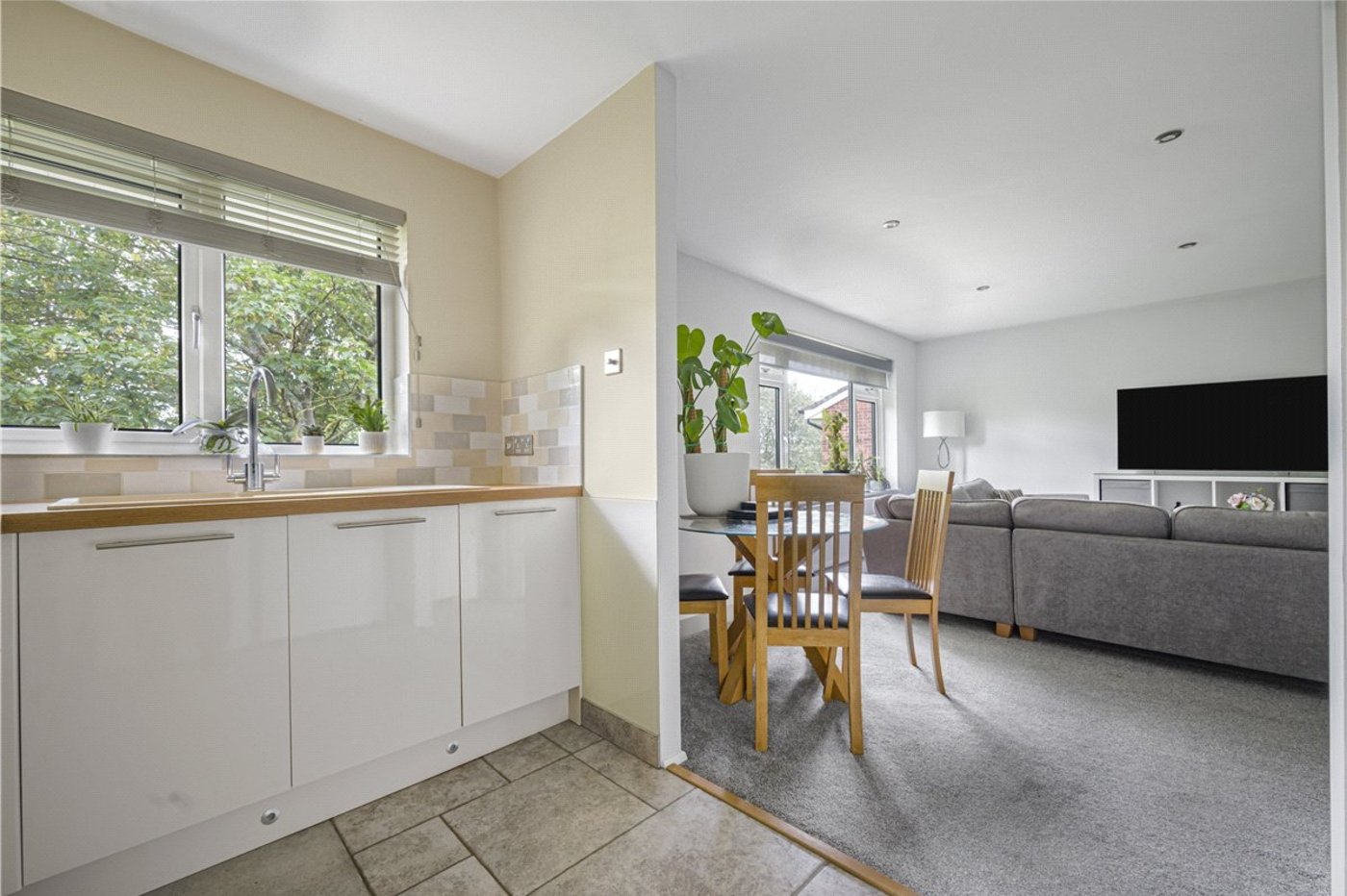 2 bedroom property for sale in Orpington | Robinson Jackson