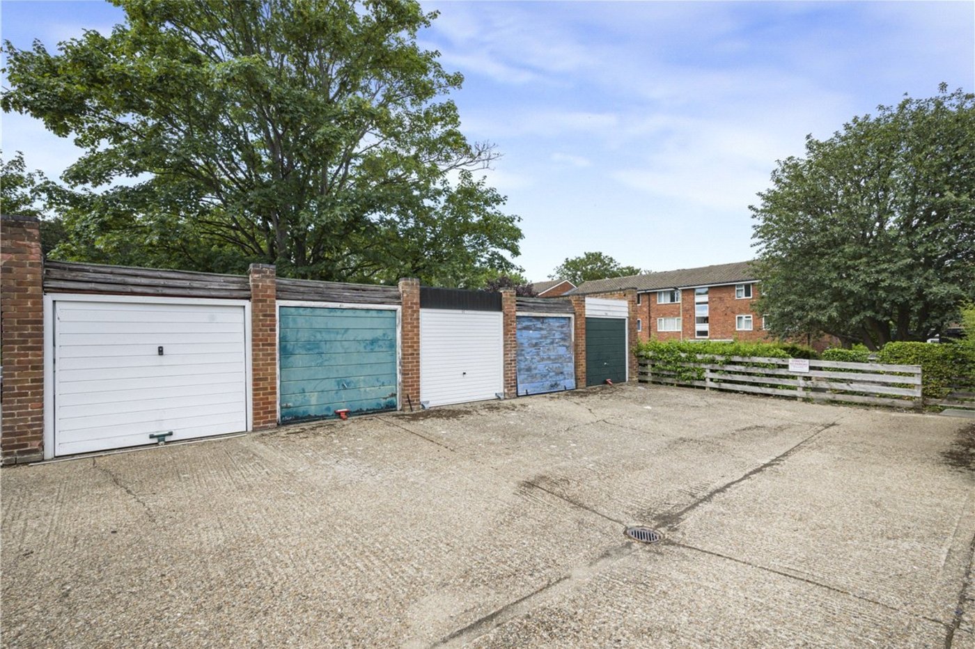 2 bedroom property for sale in Orpington | Robinson Jackson