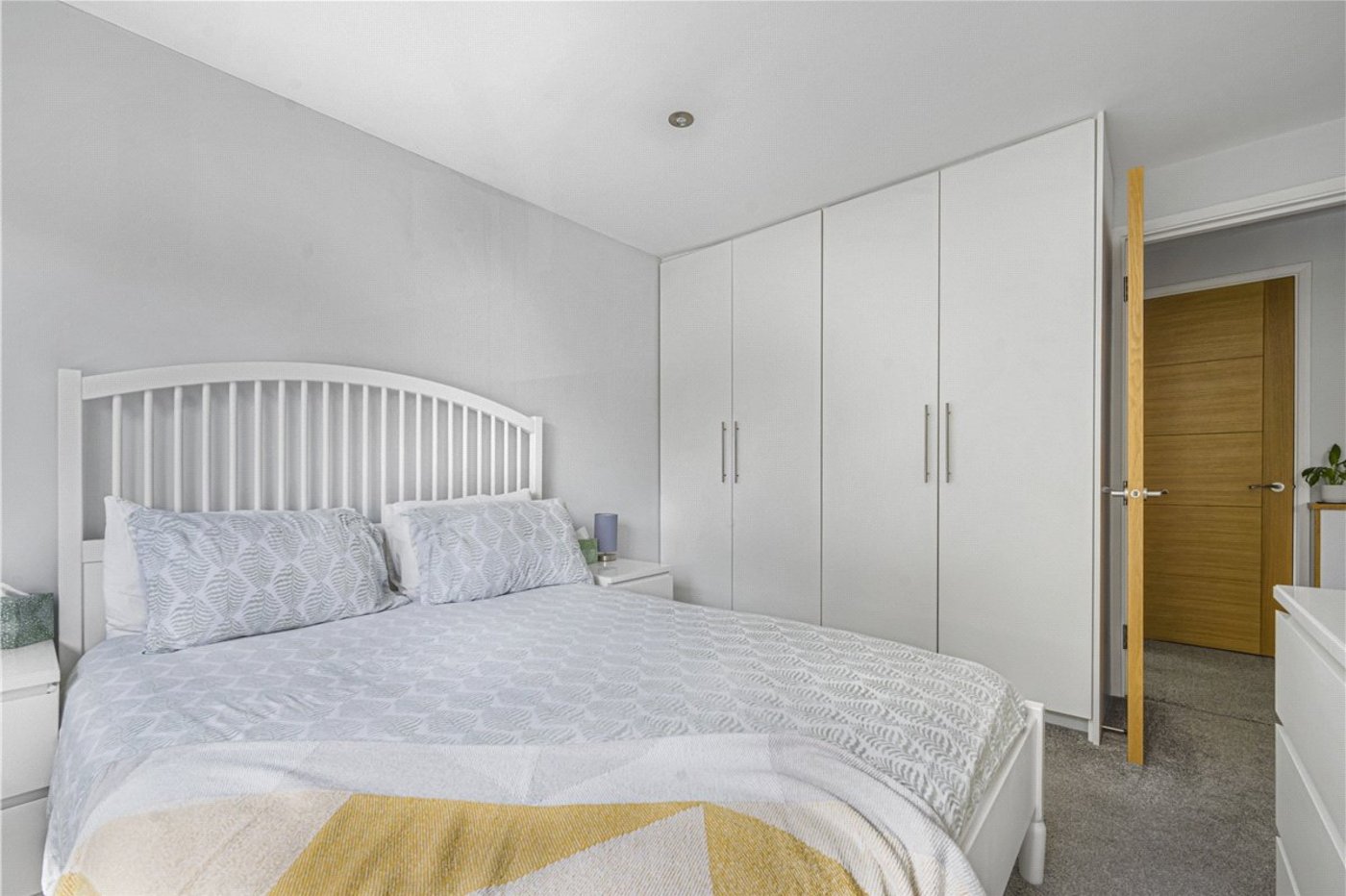2 bedroom property for sale in Orpington | Robinson Jackson
