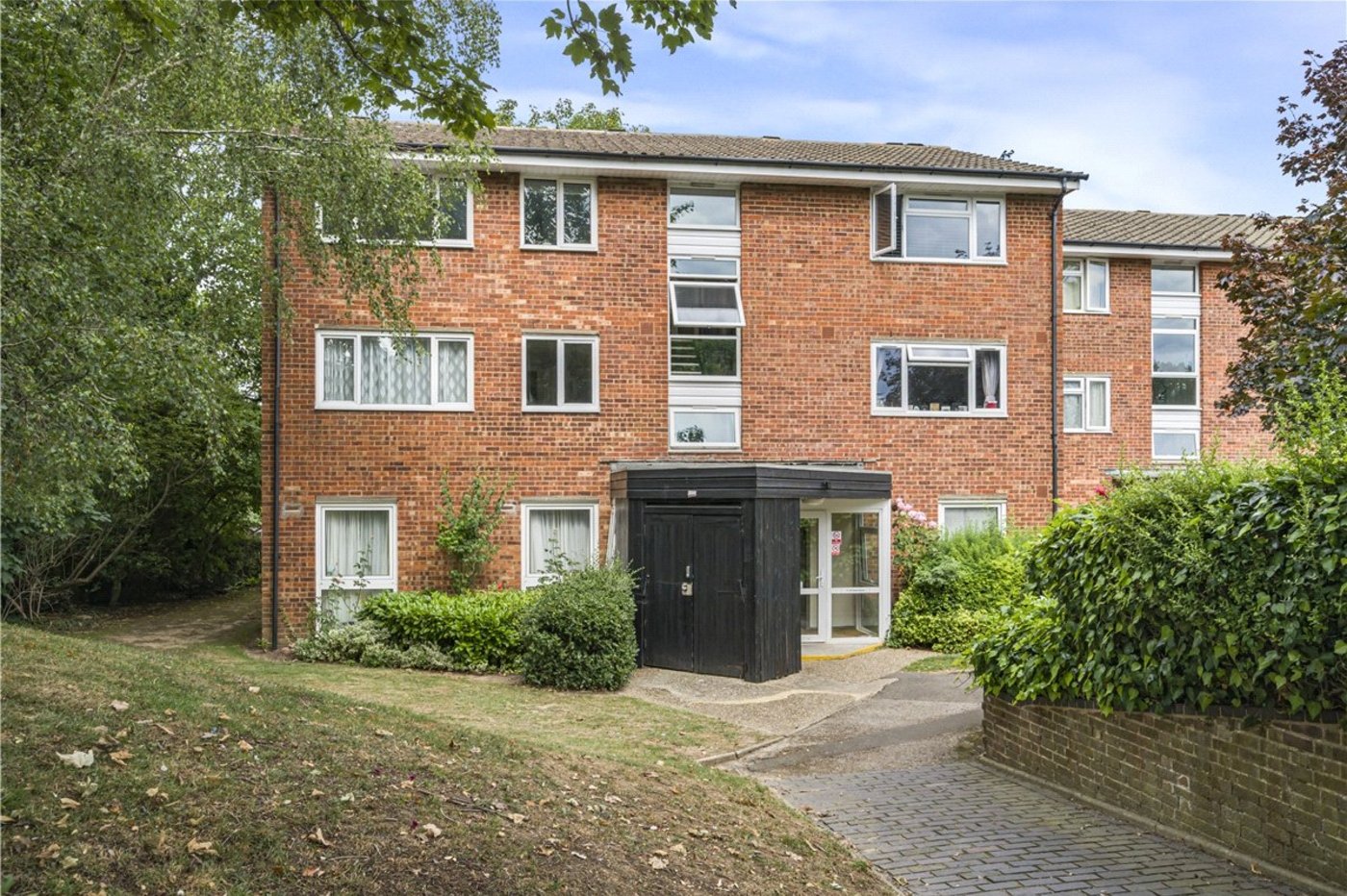 2 bedroom property for sale in Orpington | Robinson Jackson