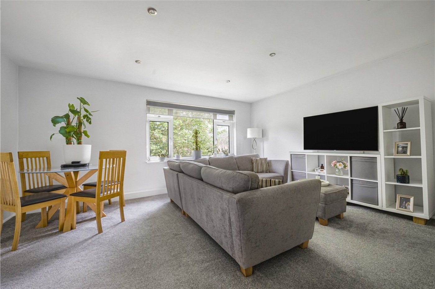 2 bedroom property for sale in Orpington | Robinson Jackson