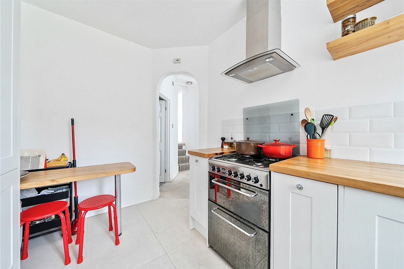 2 bedroom property for sale in London | Robinson Jackson
