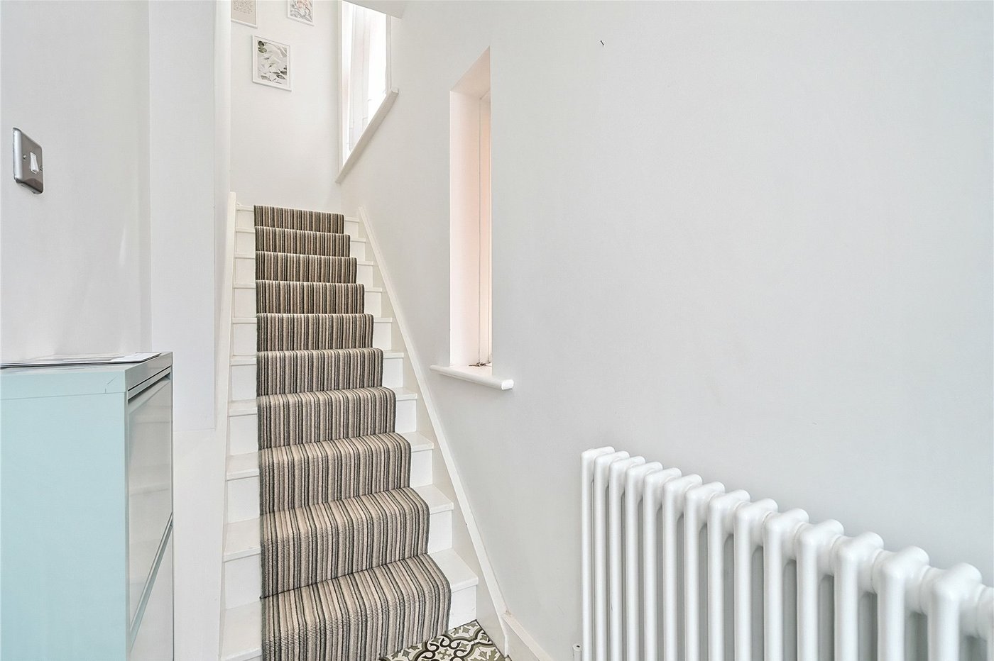 2 bedroom property for sale in London | Robinson Jackson