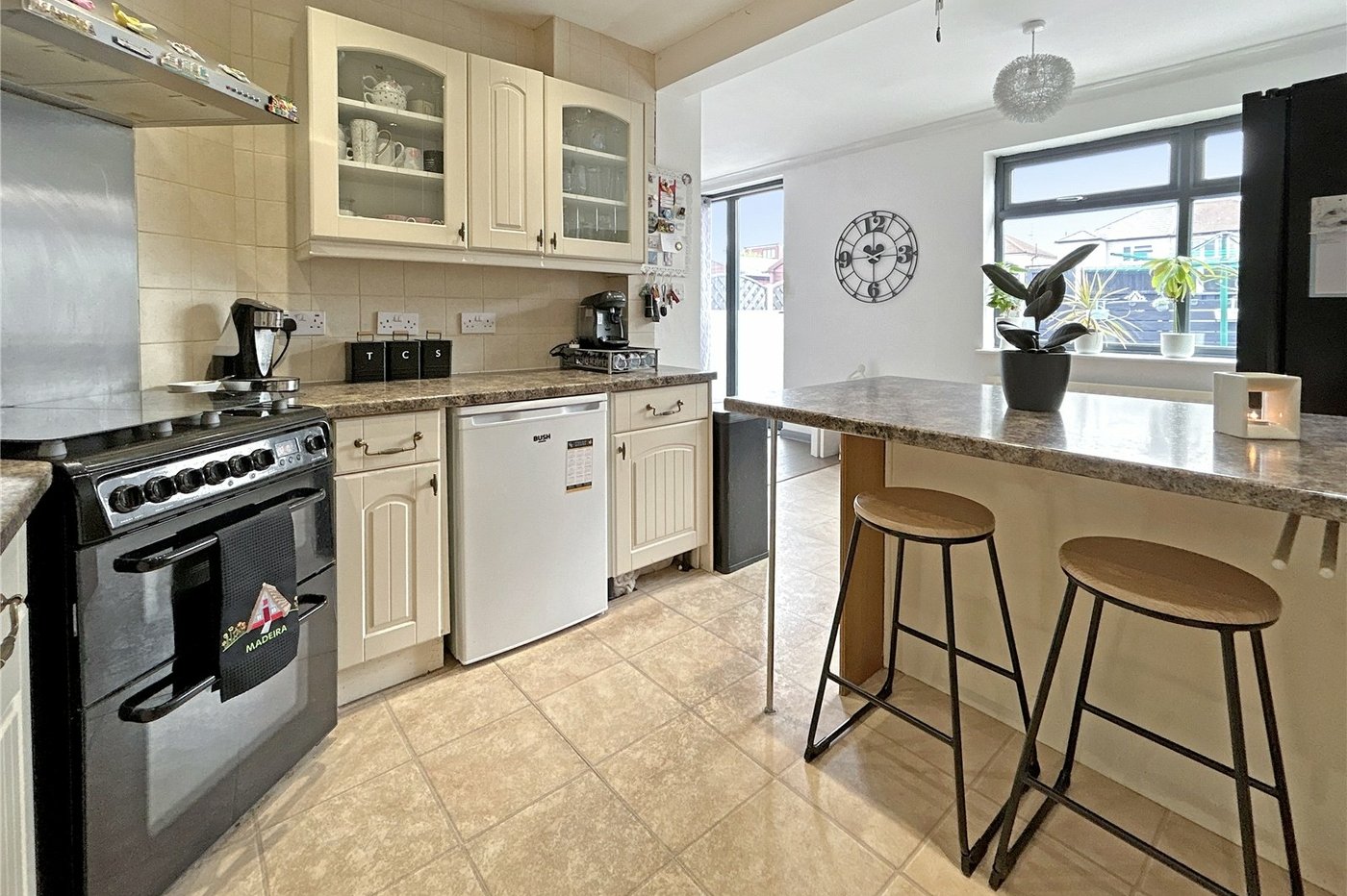 3 bedroom bungalow for sale in Sidcup | Robinson Jackson