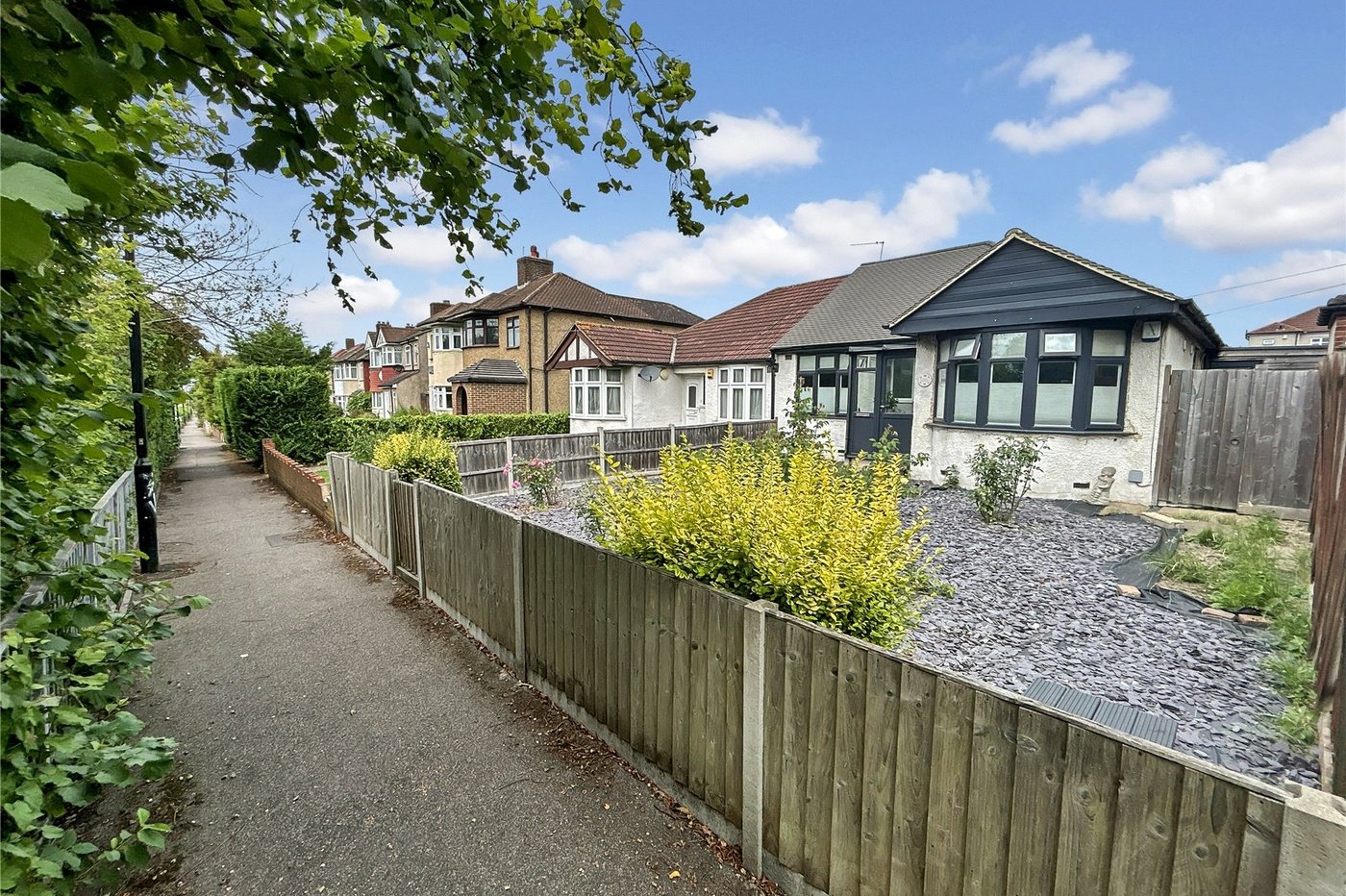 3 bedroom bungalow for sale in Sidcup | Robinson Jackson