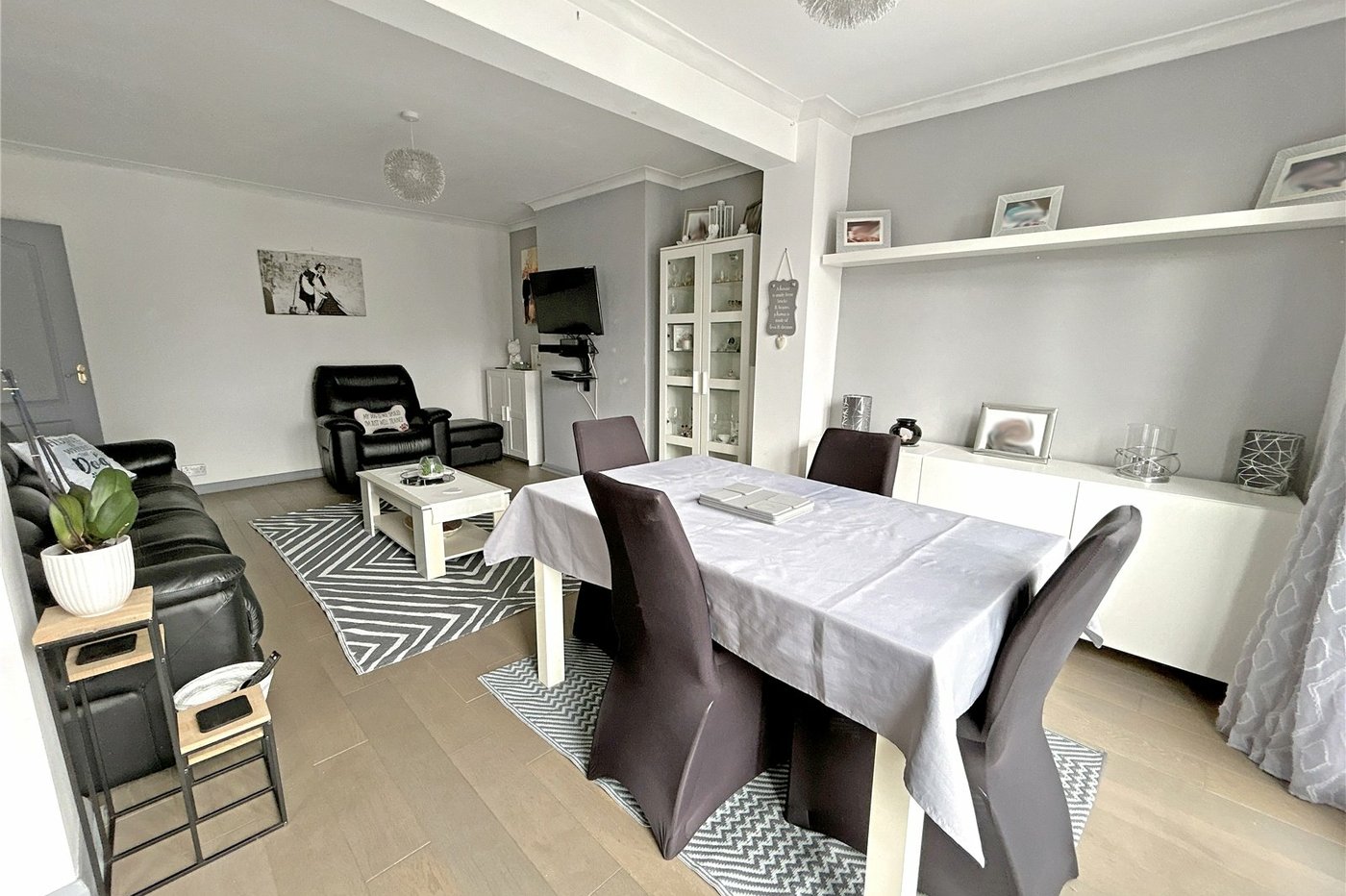 3 bedroom bungalow for sale in Sidcup | Robinson Jackson