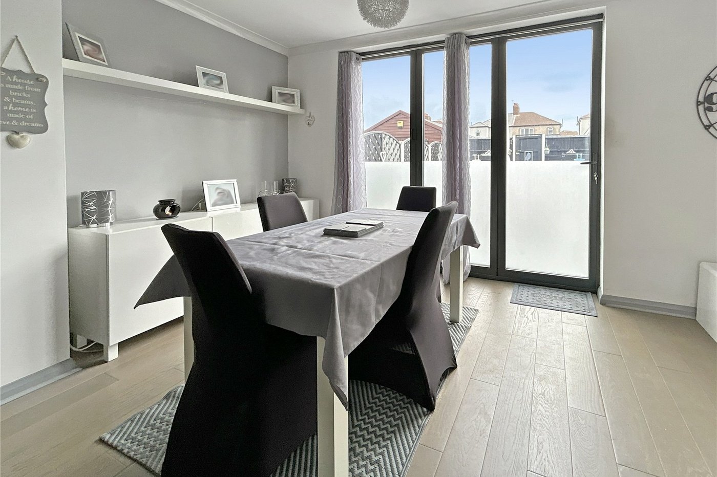 3 bedroom bungalow for sale in Sidcup | Robinson Jackson