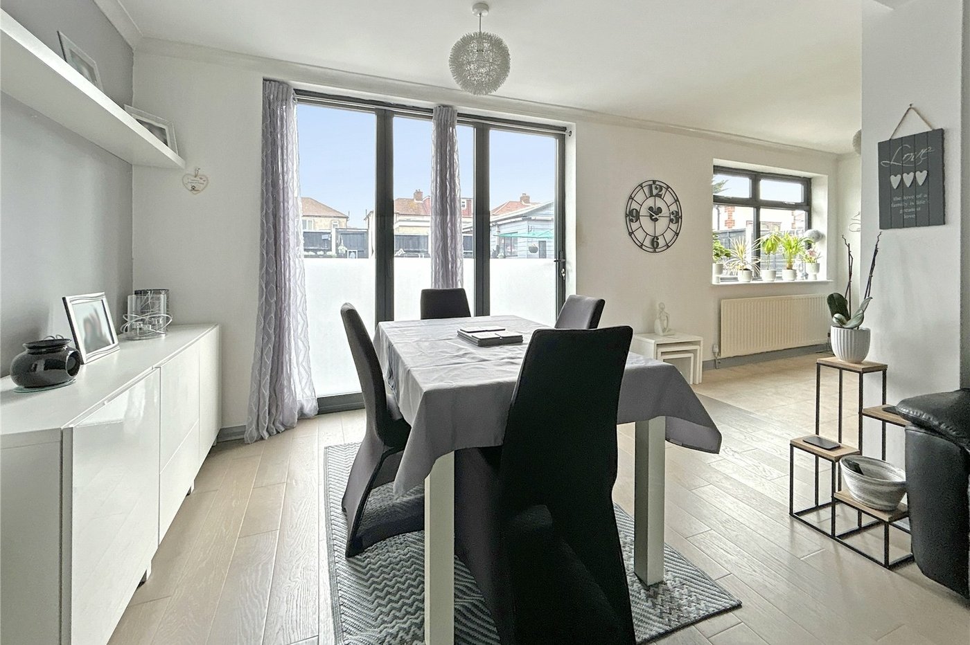 3 bedroom bungalow for sale in Sidcup | Robinson Jackson