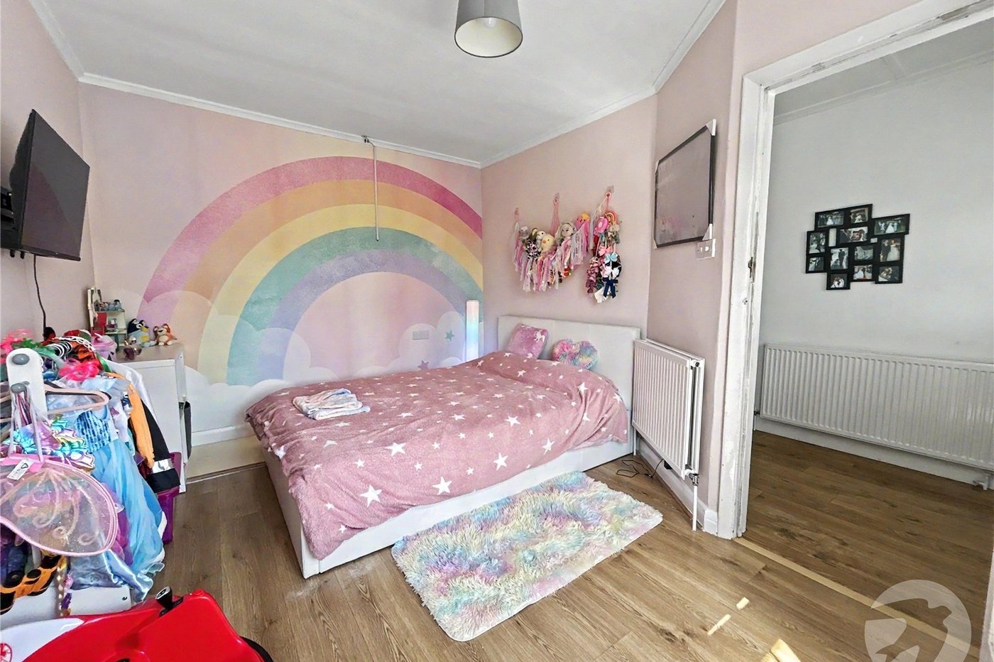 3 bedroom bungalow for sale in Sidcup | Robinson Jackson