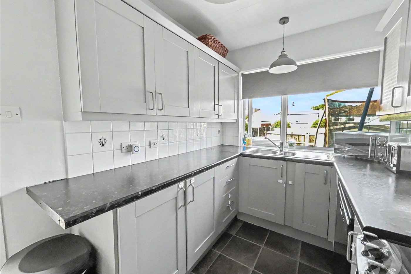 3 bedroom bungalow for sale in Sidcup | Robinson Jackson