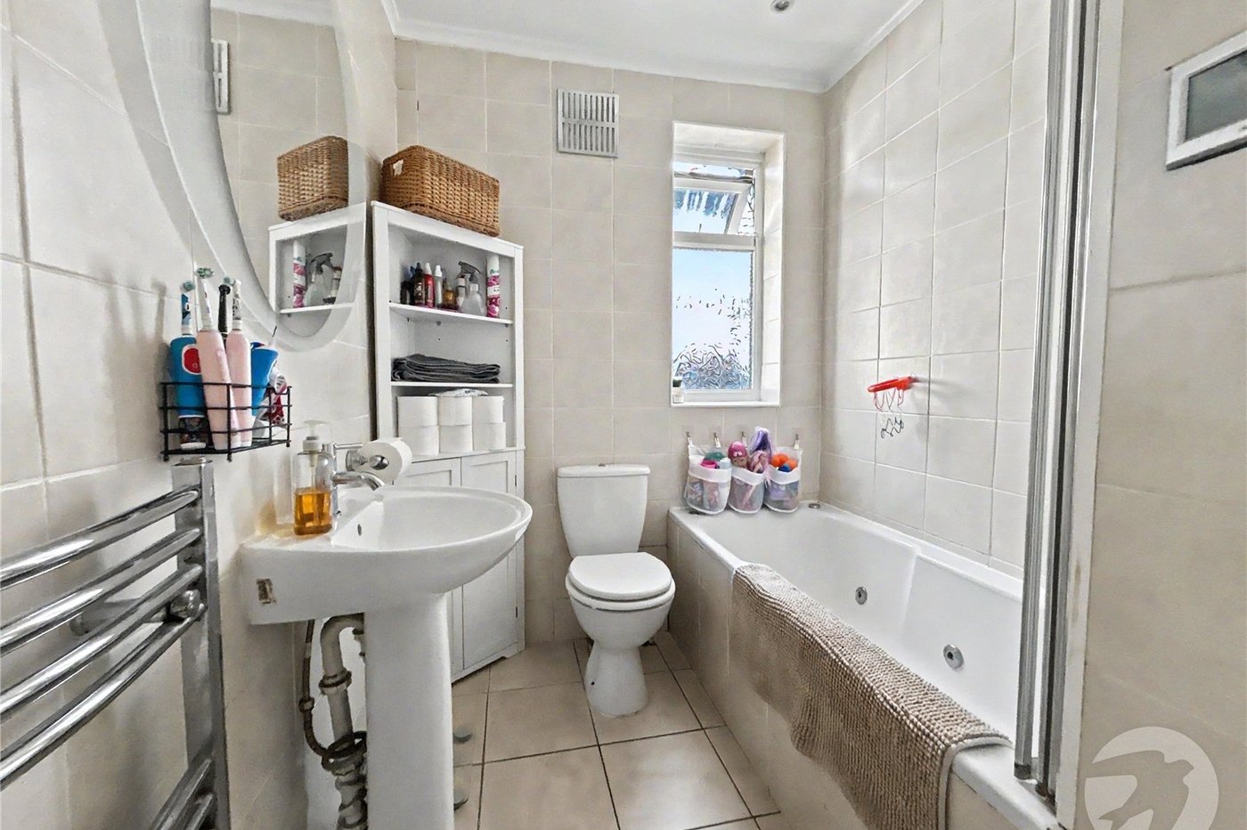 3 bedroom bungalow for sale in Sidcup | Robinson Jackson