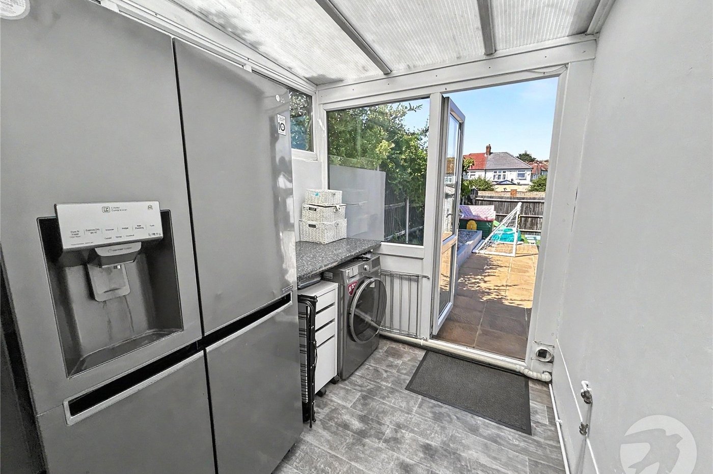 3 bedroom bungalow for sale in Sidcup | Robinson Jackson