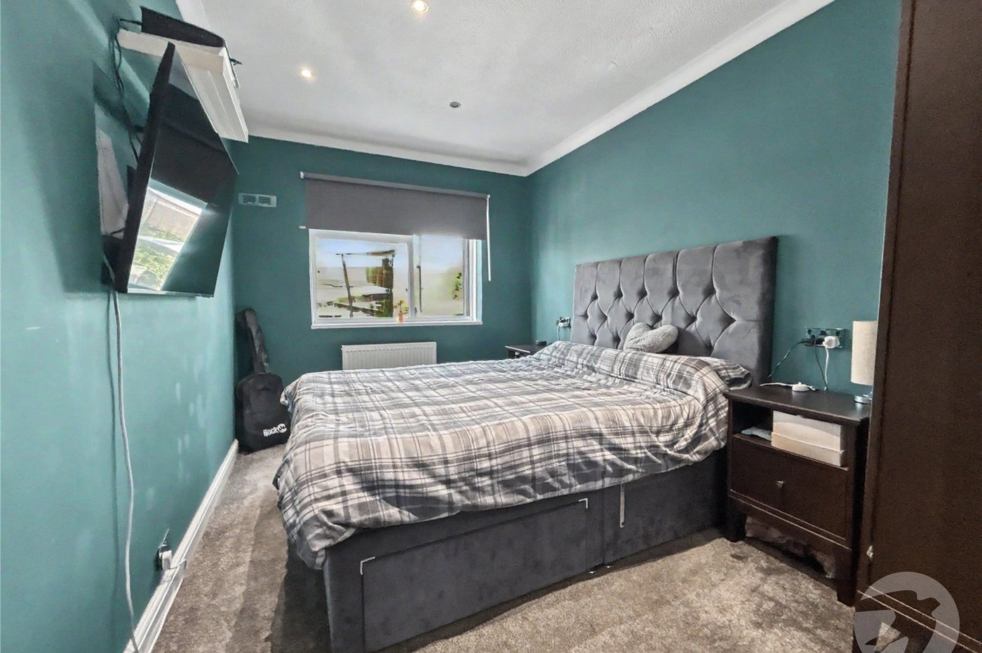 3 bedroom bungalow for sale in Sidcup | Robinson Jackson