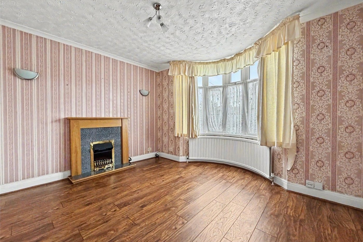 3 bedroom bungalow for sale in Gillingham | Robinson Michael & Jackson
