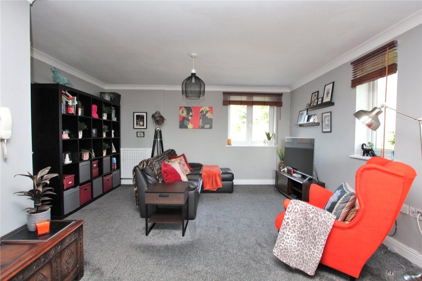 2 bedroom property for sale in New Eltham | Robinson Jackson
