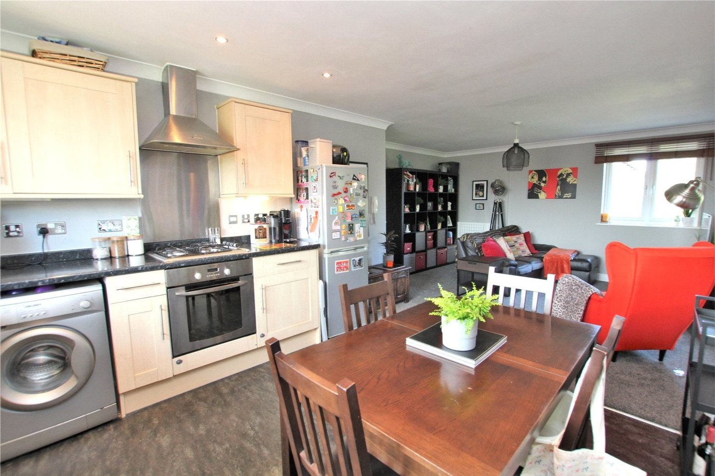 2 bedroom property for sale in New Eltham | Robinson Jackson