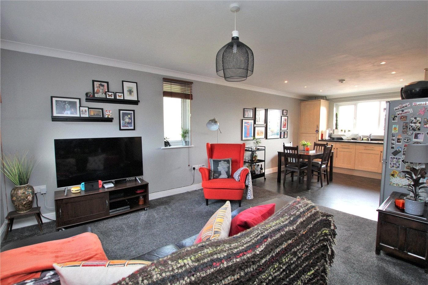 2 bedroom property for sale in New Eltham | Robinson Jackson