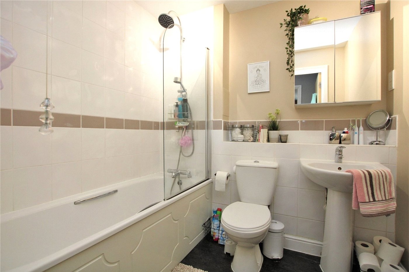 2 bedroom property for sale in New Eltham | Robinson Jackson