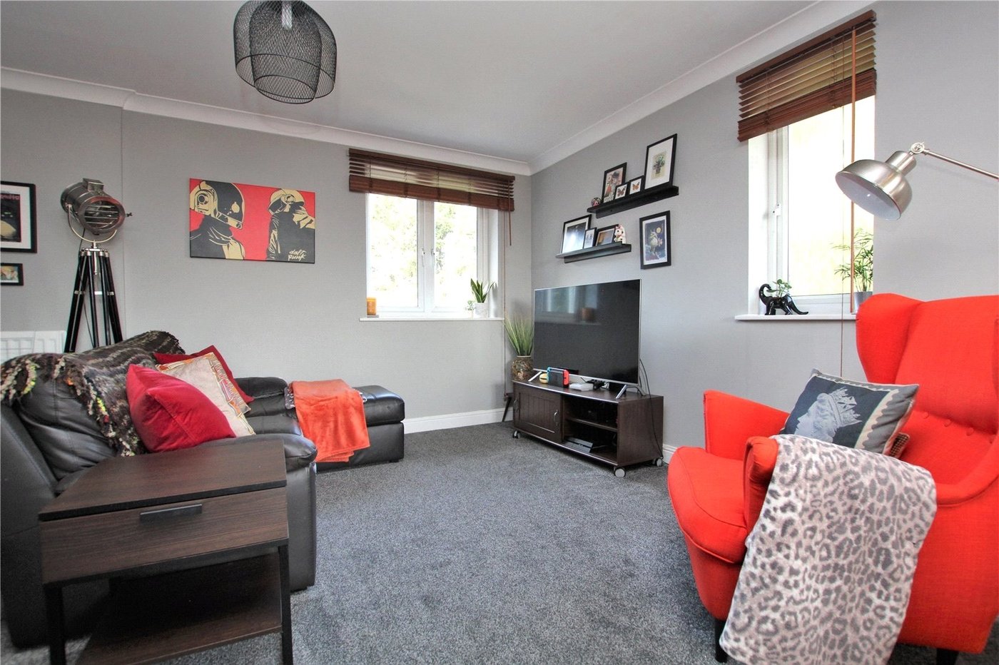 2 bedroom property for sale in New Eltham | Robinson Jackson