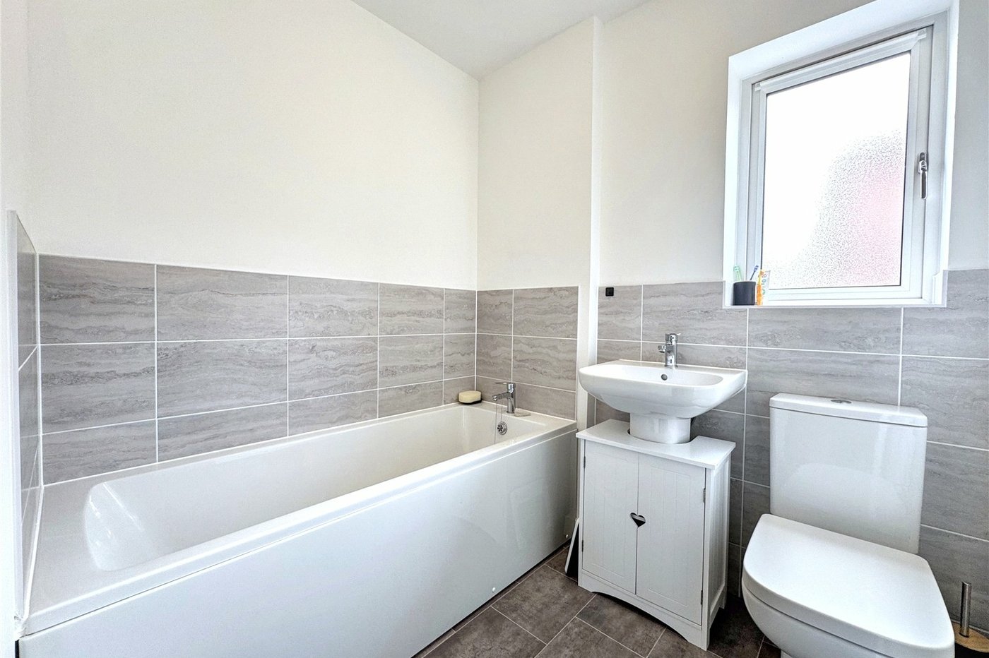 3 bedroom house for sale in Rainham | Robinson Michael & Jackson