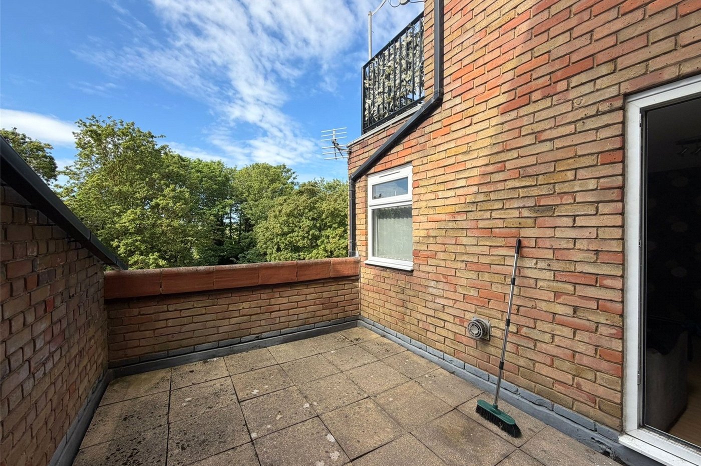 1 bedroom property for sale in Northfleet | Robinson Michael & Jackson