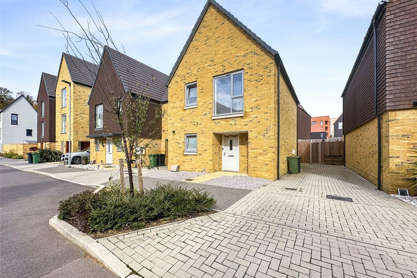 3 bedroom house for sale in Western Cross | Robinson Jackson