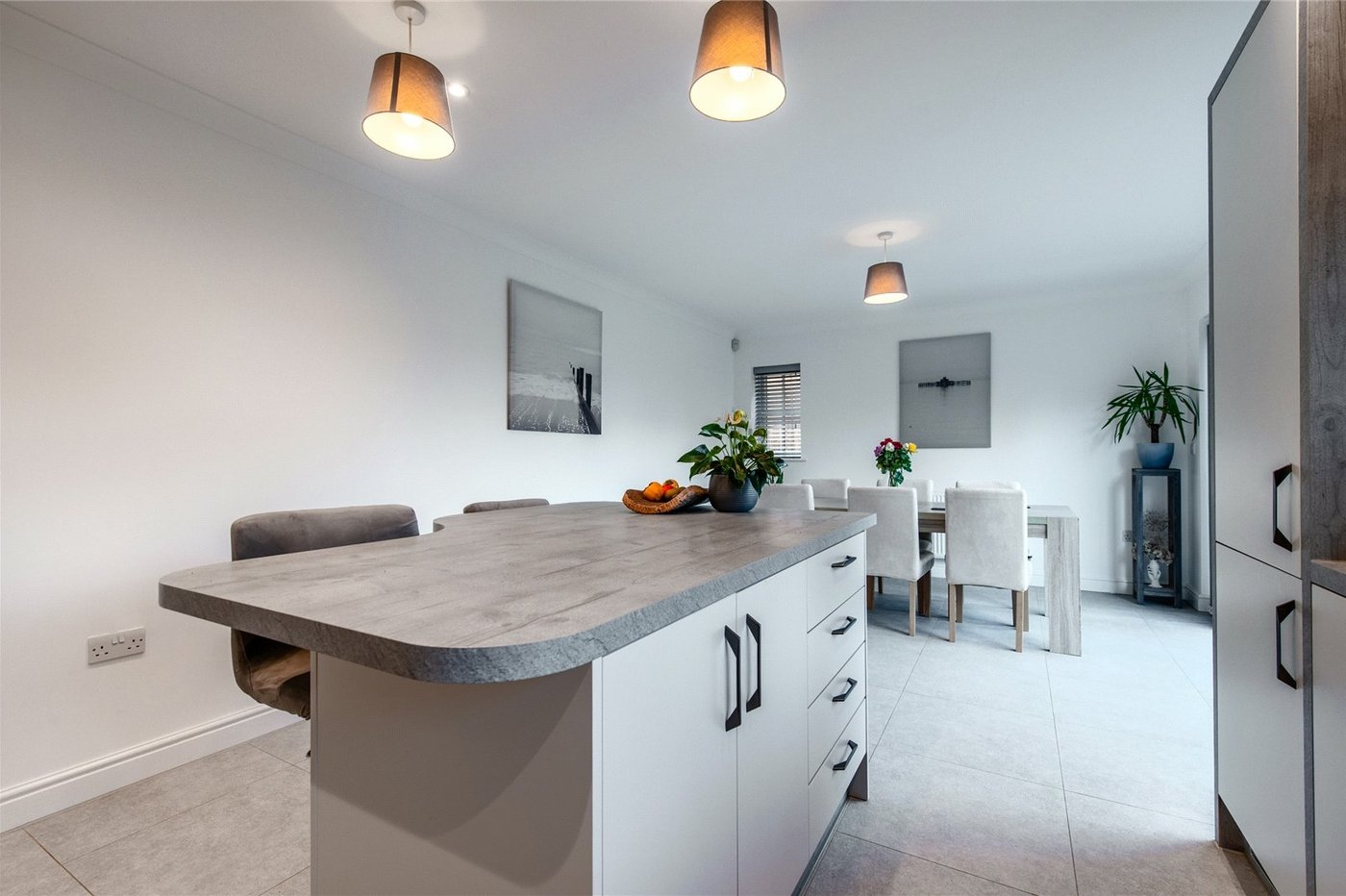 4 bedroom house for sale in Newington | Robinson Michael & Jackson