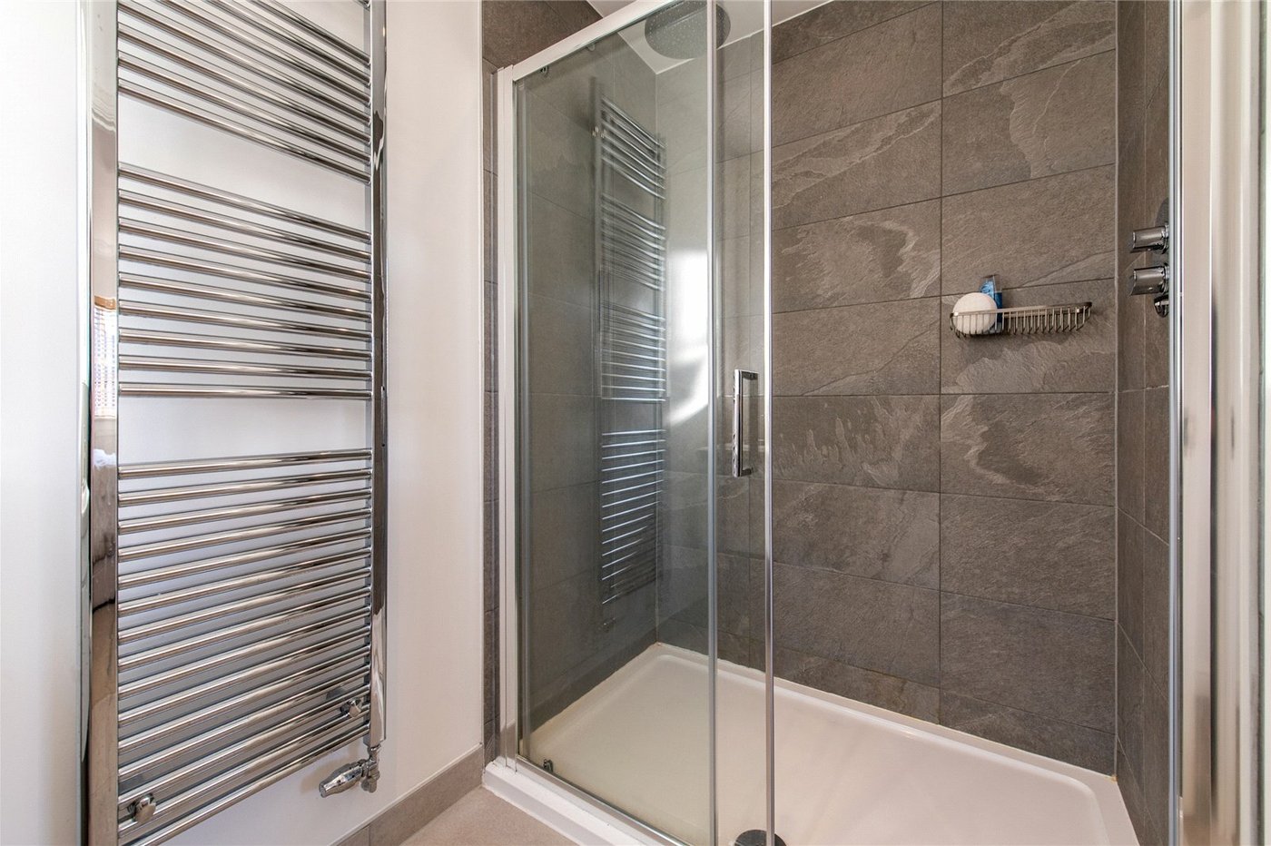 4 bedroom house for sale in Newington | Robinson Michael & Jackson