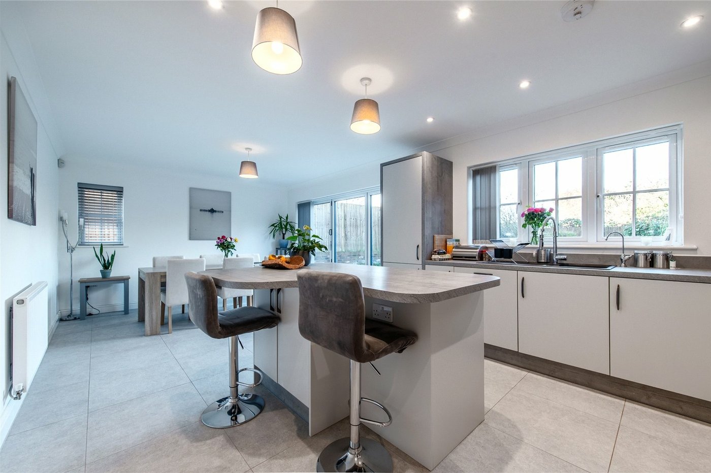 4 bedroom house for sale in Newington | Robinson Michael & Jackson