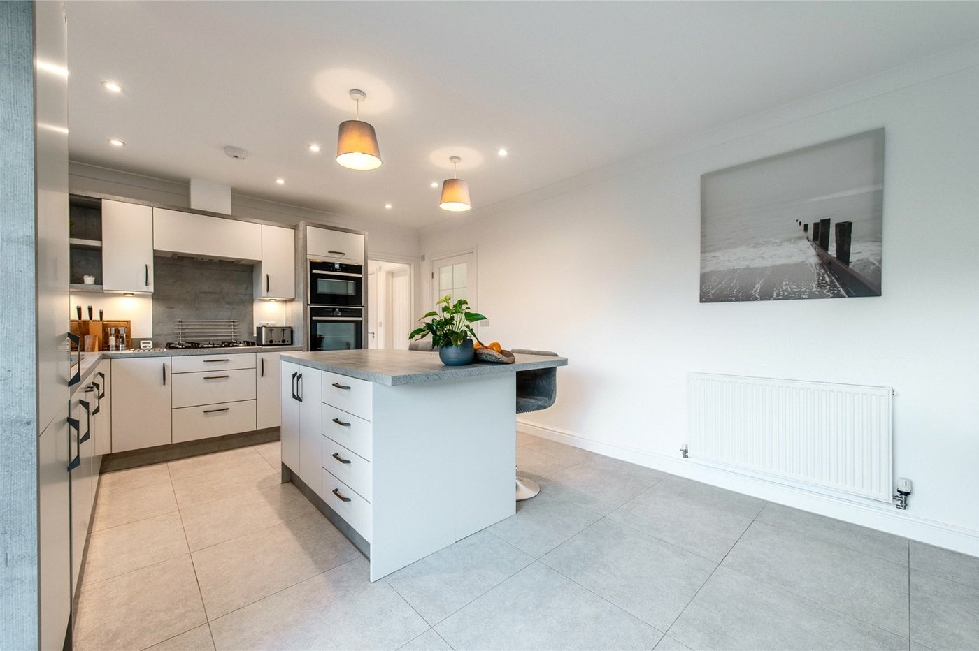 4 bedroom house for sale in Newington | Robinson Michael & Jackson