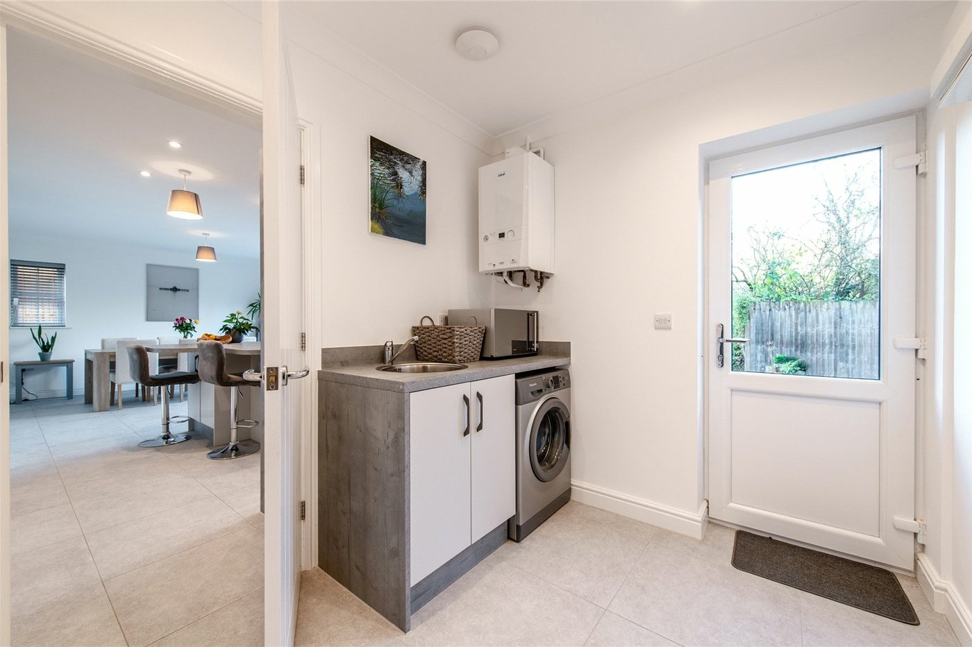 4 bedroom house for sale in Newington | Robinson Michael & Jackson