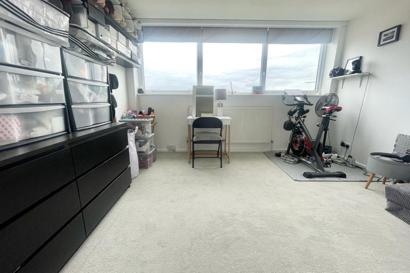 2 bedroom property for sale in Green Street Green | Robinson Jackson