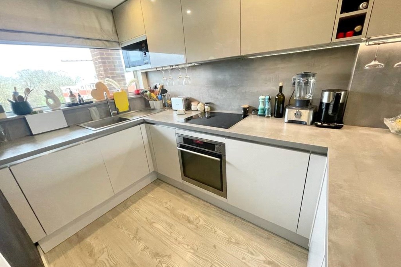 2 bedroom property for sale in Green Street Green | Robinson Jackson