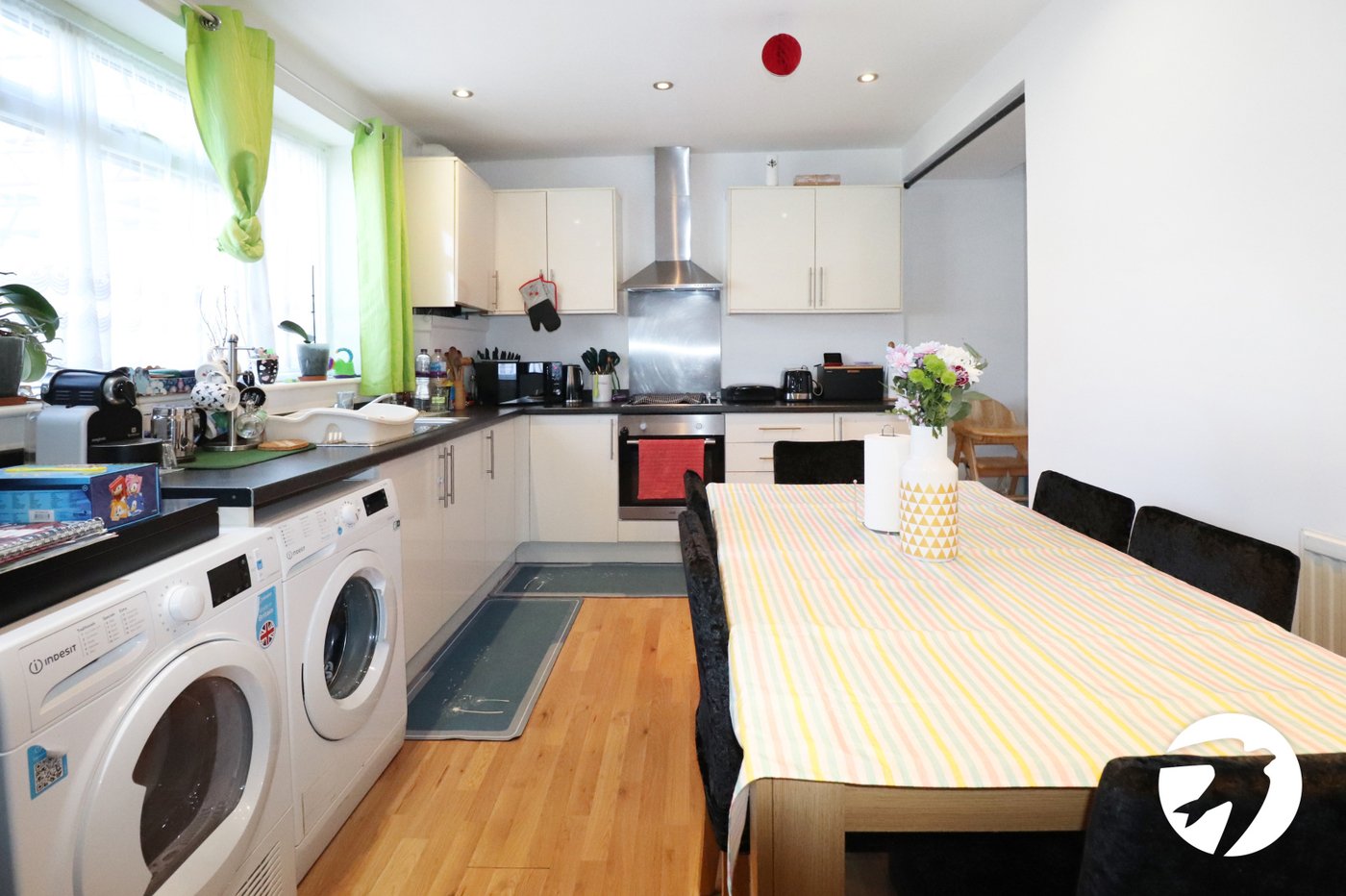 3 bedroom house for sale in London | Robinson Jackson