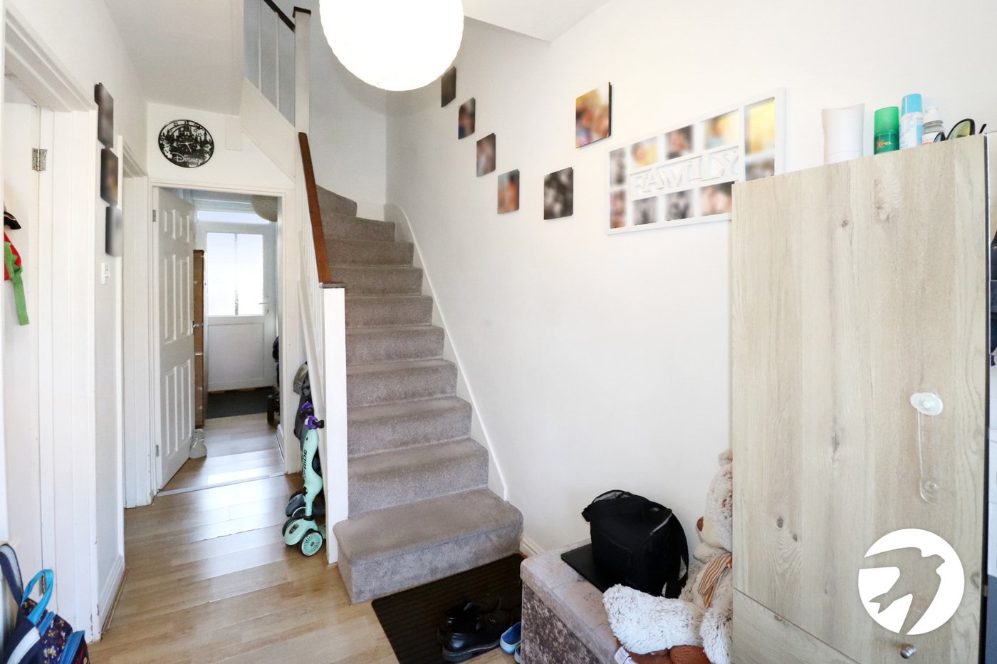 3 bedroom house for sale in London | Robinson Jackson