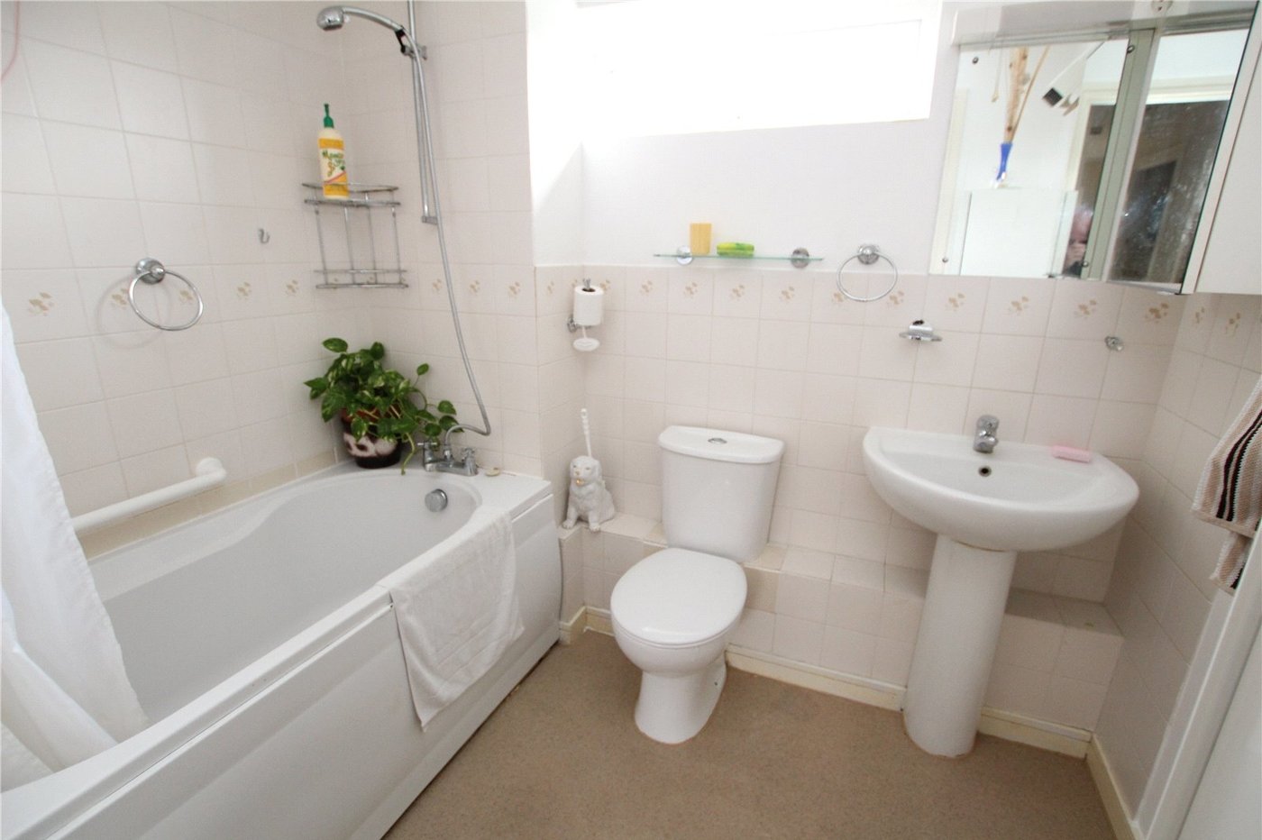 2 bedroom property for sale in Main Road | Robinson Jackson