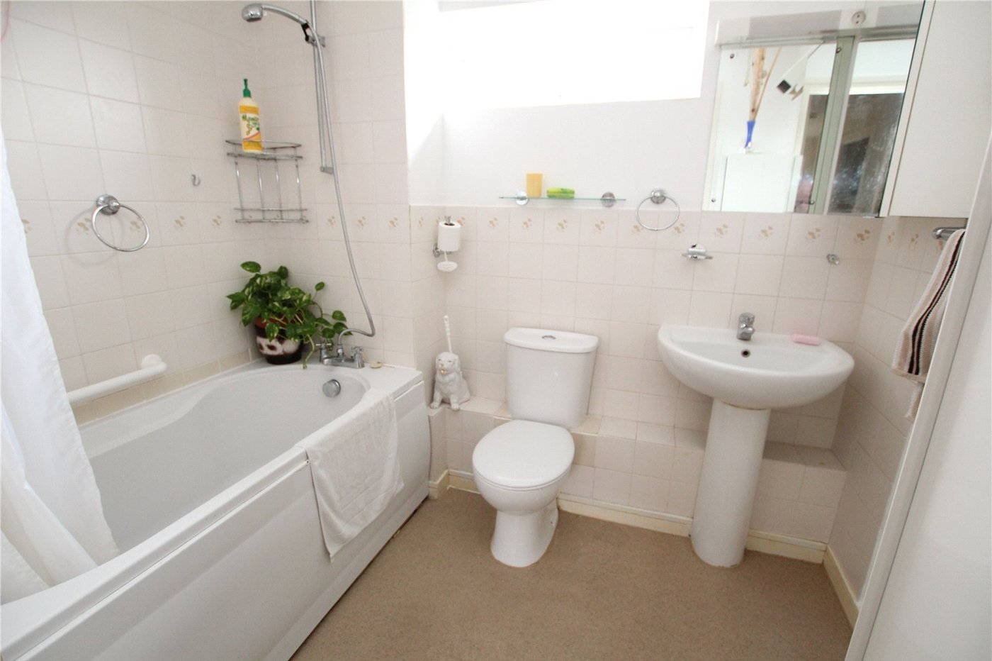 2 bedroom property for sale in Main Road | Robinson Jackson