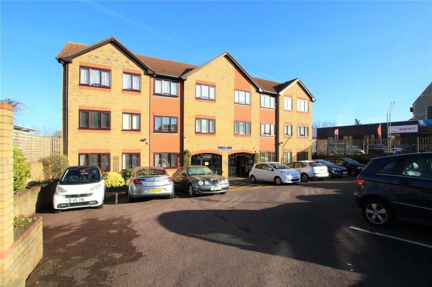 2 bedroom property for sale in Main Road | Robinson Jackson