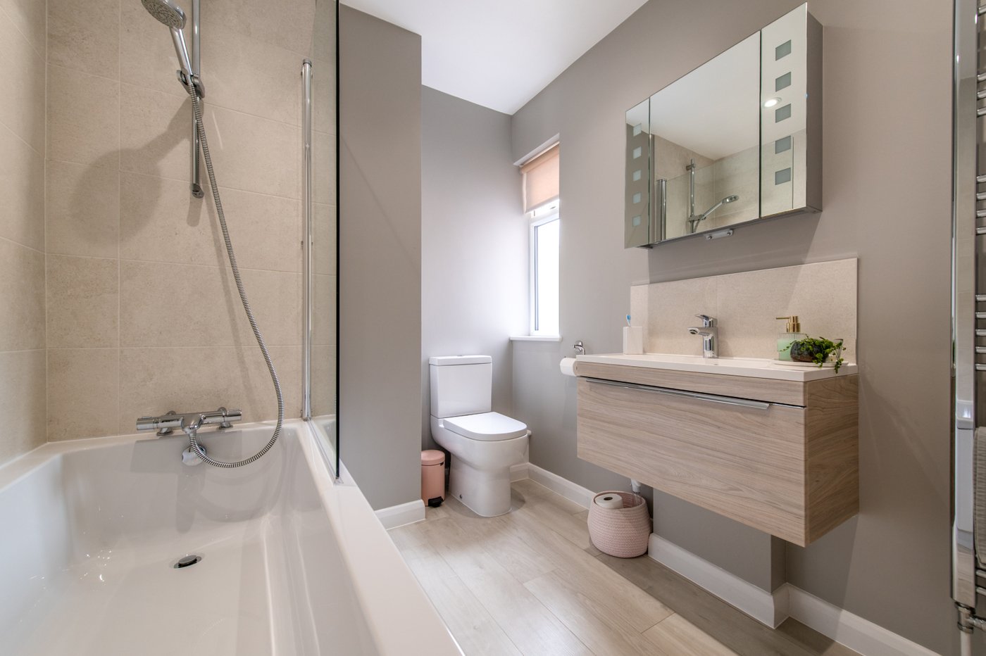 4 bedroom house for sale in Rainham | Robinson Michael & Jackson