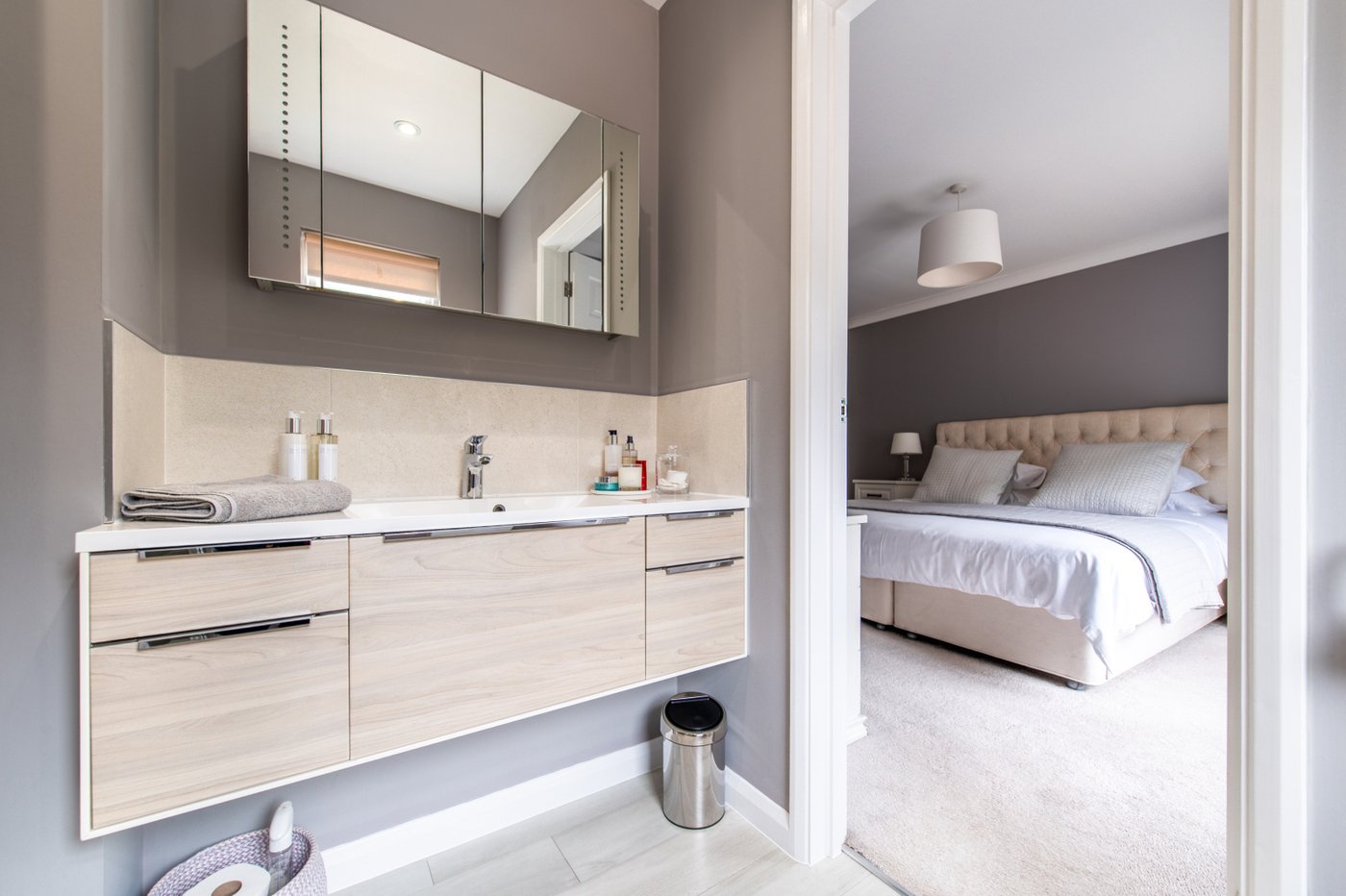 4 bedroom house for sale in Rainham | Robinson Michael & Jackson