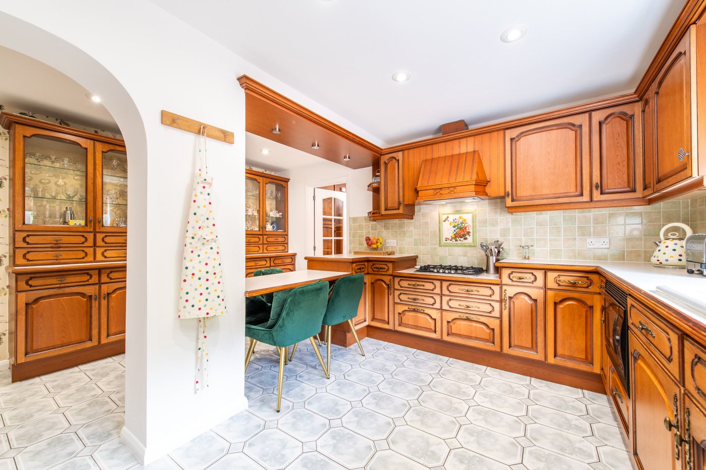 4 bedroom house for sale in Rainham | Robinson Michael & Jackson