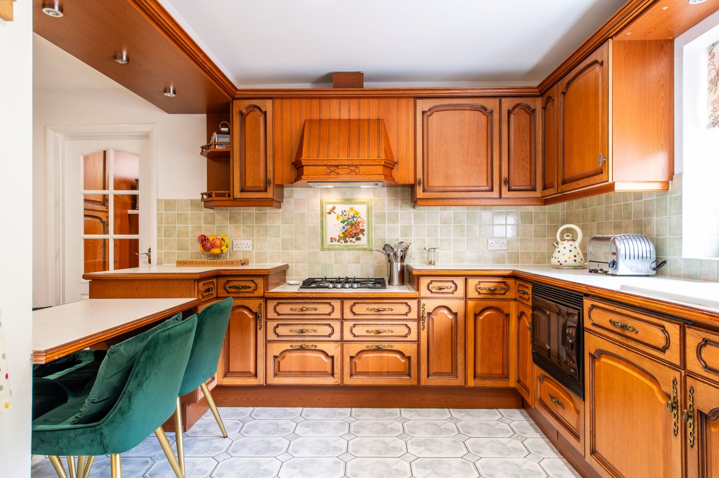 4 bedroom house for sale in Rainham | Robinson Michael & Jackson