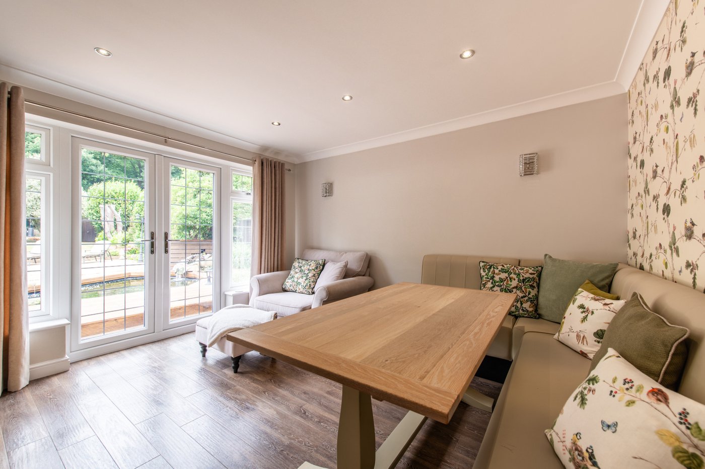 4 bedroom house for sale in Rainham | Robinson Michael & Jackson