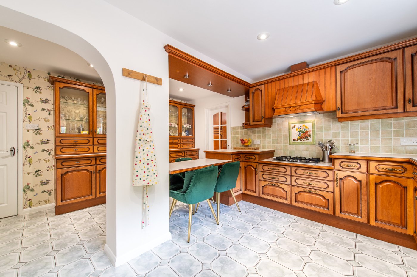 4 bedroom house for sale in Rainham | Robinson Michael & Jackson