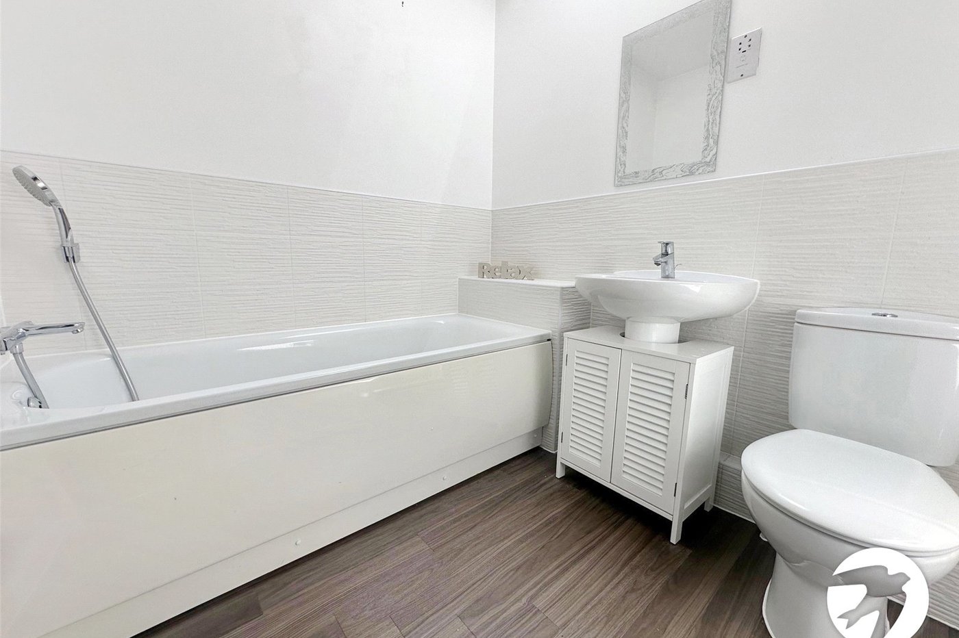 2 bedroom house for sale in Wainscott | Robinson Michael & Jackson