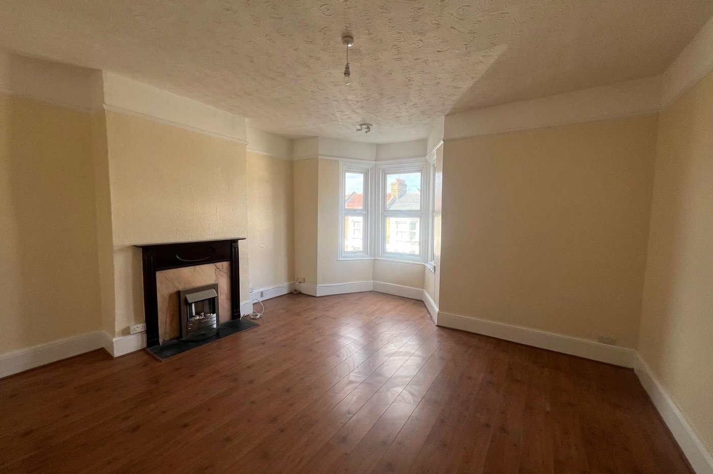 2 bedroom property for sale in Woolwich | Robinson Jackson