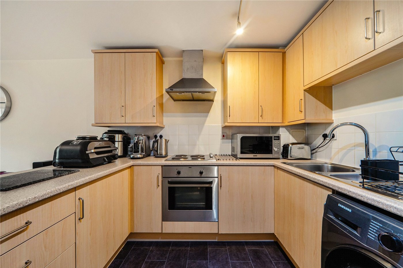 2 bedroom property for sale in West Norwood | Robinson Jackson