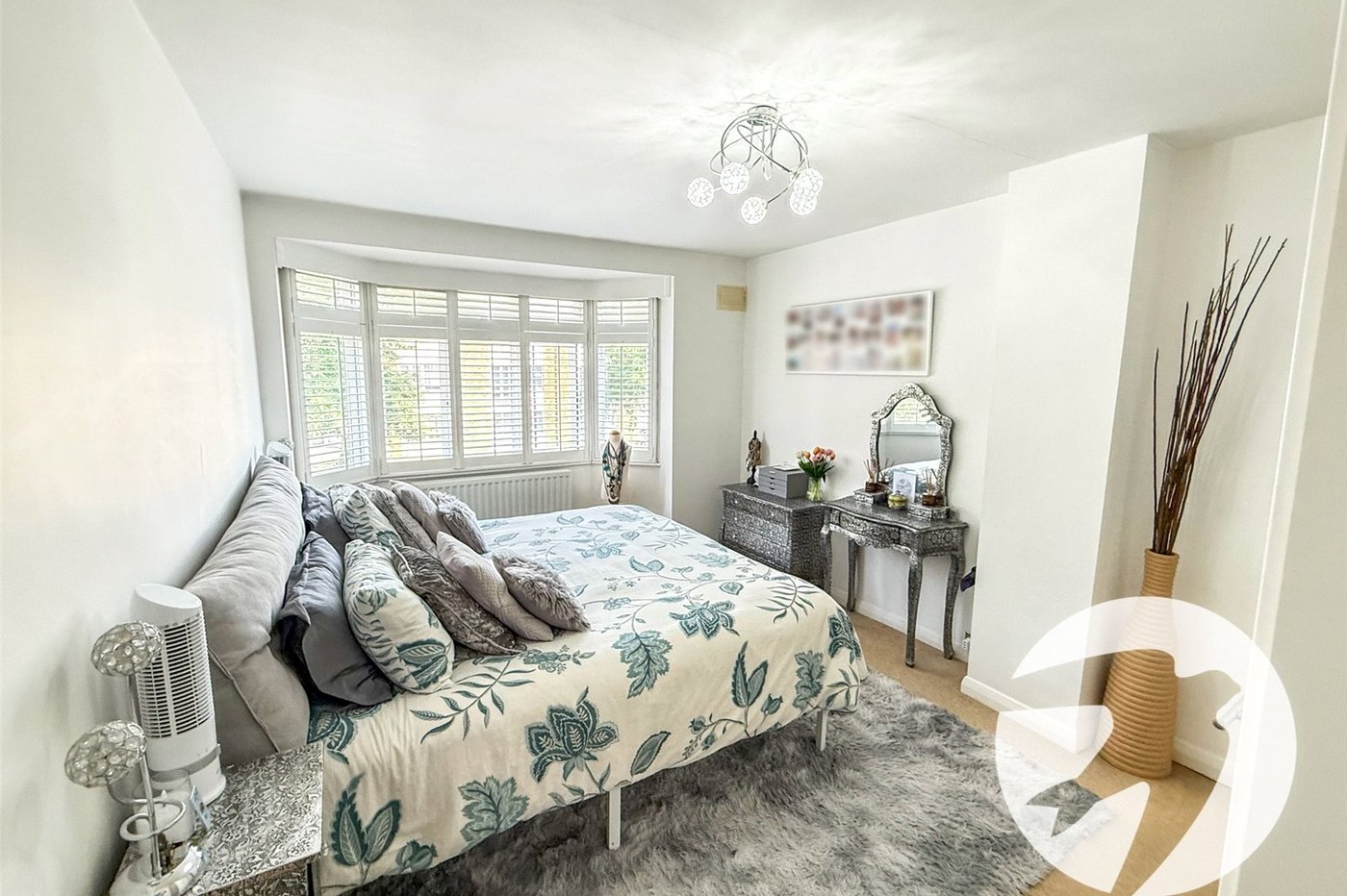 4 bedroom house for sale in London | Robinson Jackson